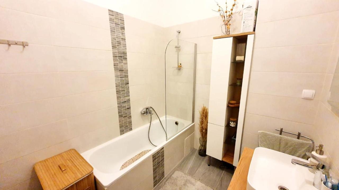 Stylische Ruheoase Appartement Wenen Buitenkant foto
